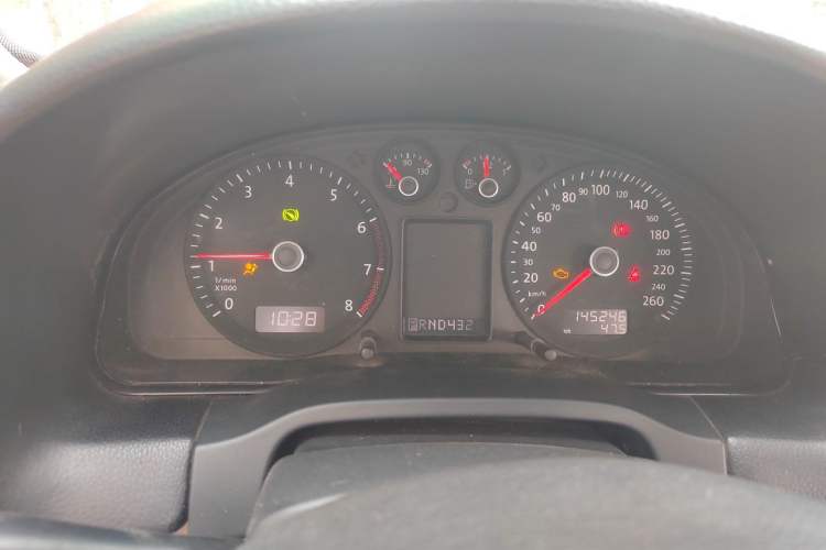Used Volkswagen Passat 2009 1.8T Automatic Luxury Edition Instrument Cluster