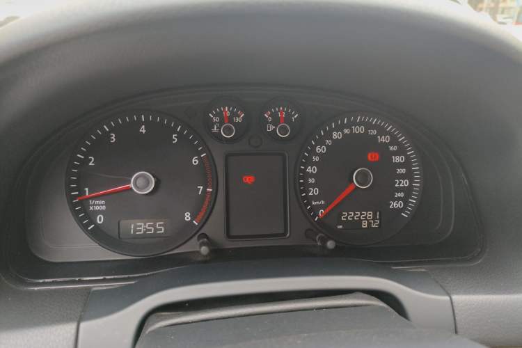 Used Volkswagen Passat 2009 1.8T Manual Luxury Model Instrument Cluster