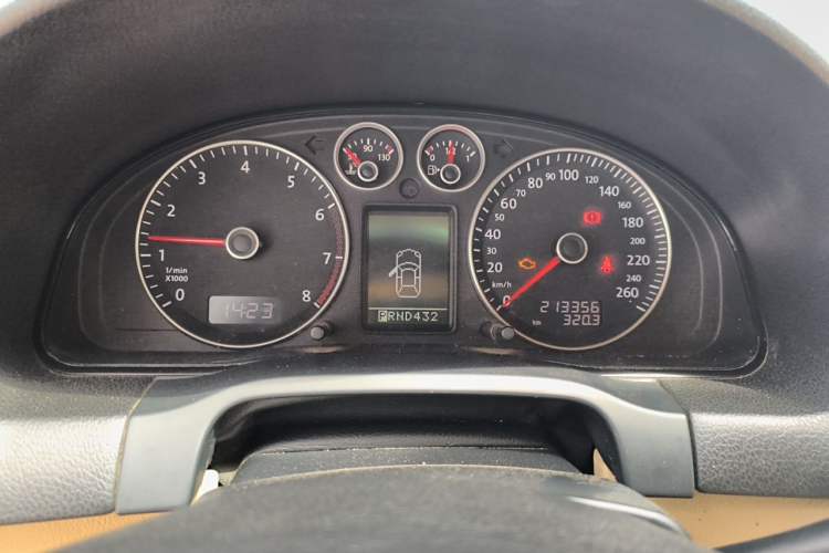 Used Volkswagen Passat 2009 1.8T Automatic Zunjie Model Instrument Cluster