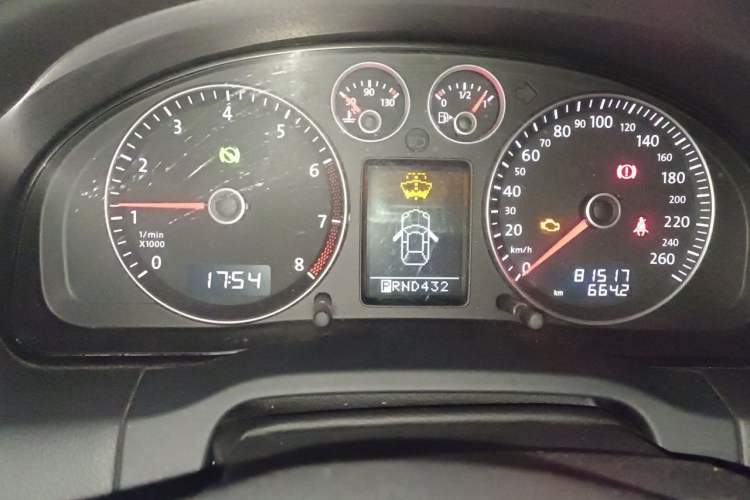 Used Volkswagen Passat 2009 1.8T Automatic Luxury Edition Instrument Cluster