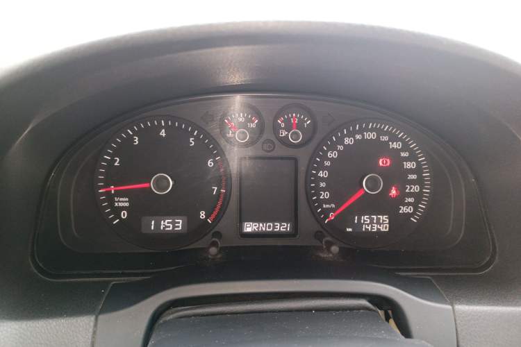 Used Volkswagen Passat 2009 2.0L MFI Automatic Luxury Edition Instrument Cluster