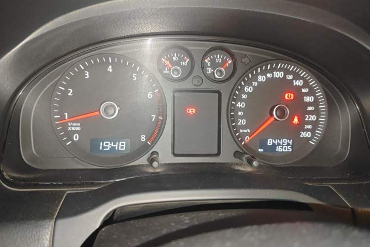 Used Volkswagen Passat 2009 1.8T Manual Luxury Model Instrument Cluster