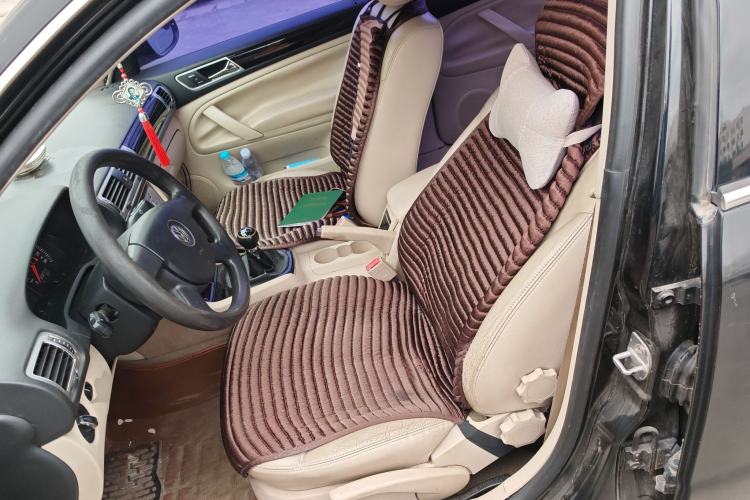 Used Volkswagen Passat 2009 2.0L MFI Manual Luxury Edition Left Front Seat