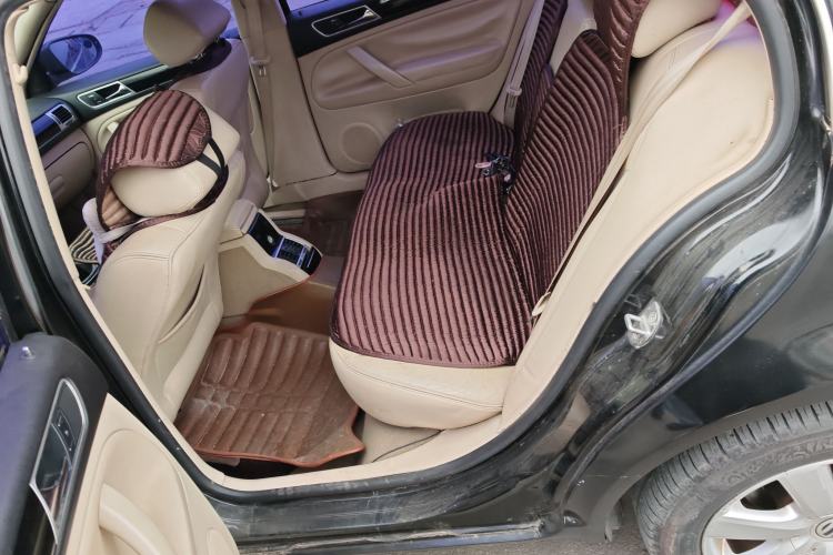 Used Volkswagen Passat 2009 2.0L MFI Manual Luxury Edition Left Rear Seat