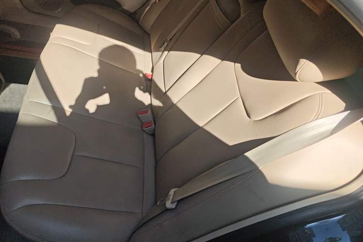Used Volkswagen Passat 2009 1.8T Automatic Luxury Edition Left Rear Seat