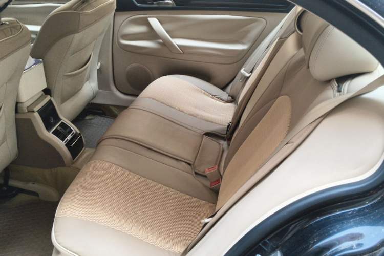 Used Volkswagen Passat 2009 2.0L MFI Automatic Luxury Edition Left Rear Seat
