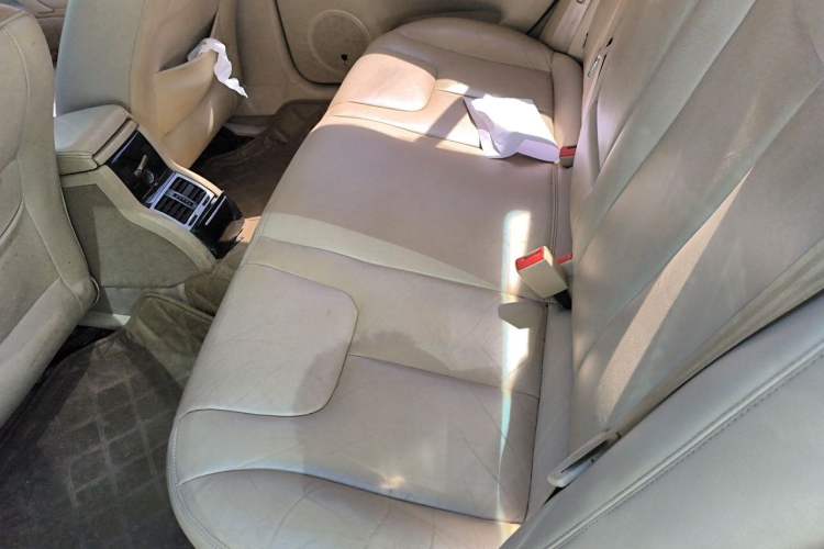 Used Volkswagen Passat 2009 2.0L MFI Manual Luxury Edition Left Rear Seat