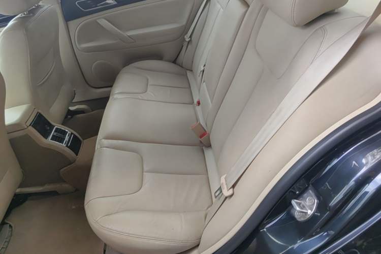 Used Volkswagen Passat 2009 1.8T Automatic Luxury Edition Left Rear Seat