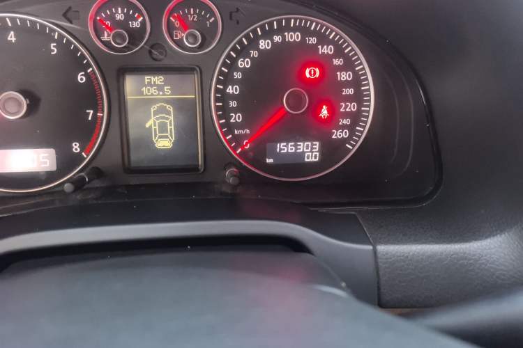 Used Volkswagen Passat 2009 1.8T Manual Luxury Edition Odometer Close Up