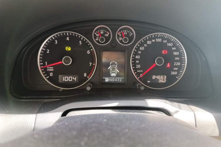Used Volkswagen Passat 2009 1.8T Automatic Luxury Edition Odometer Close Up