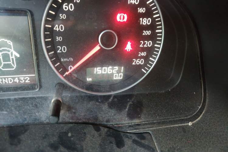 Used Volkswagen Passat 2009 1.8T Automatic Luxury Edition Odometer Close Up