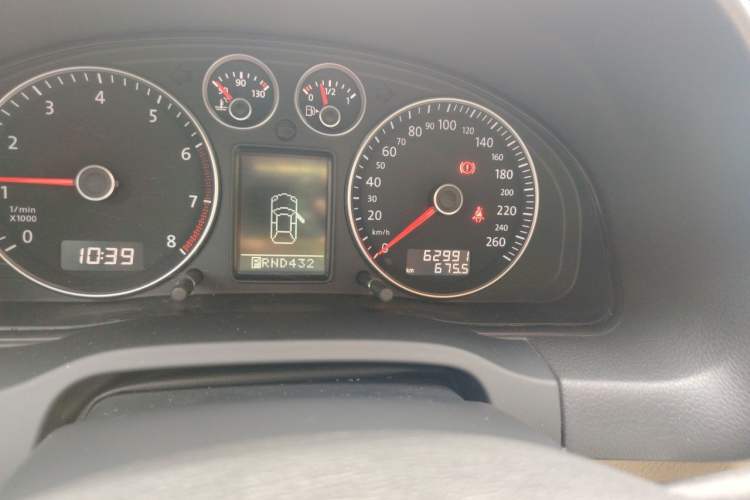Used Volkswagen Passat 2009 1.8T Automatic Luxury Edition Odometer Close Up