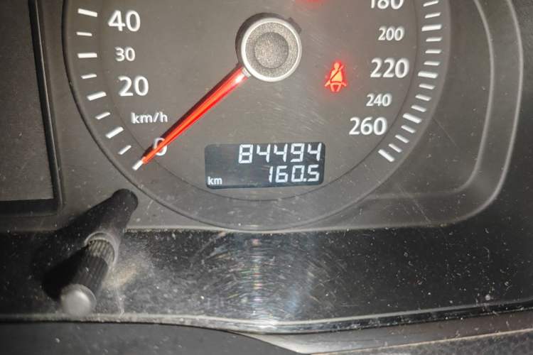 Used Volkswagen Passat 2009 1.8T Manual Luxury Model Odometer Close Up