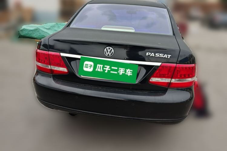 Used Volkswagen Passat 2009 2.0L MFI Manual Luxury Edition Rear