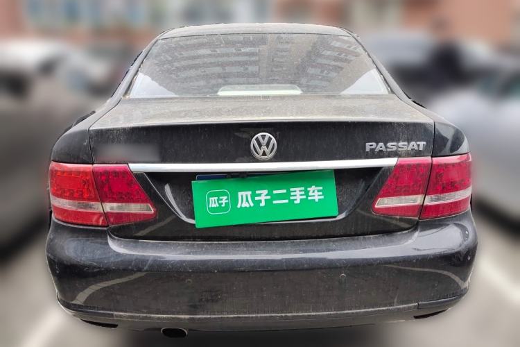 Used Volkswagen Passat 2009 2.0L MFI Manual Luxury Edition Rear