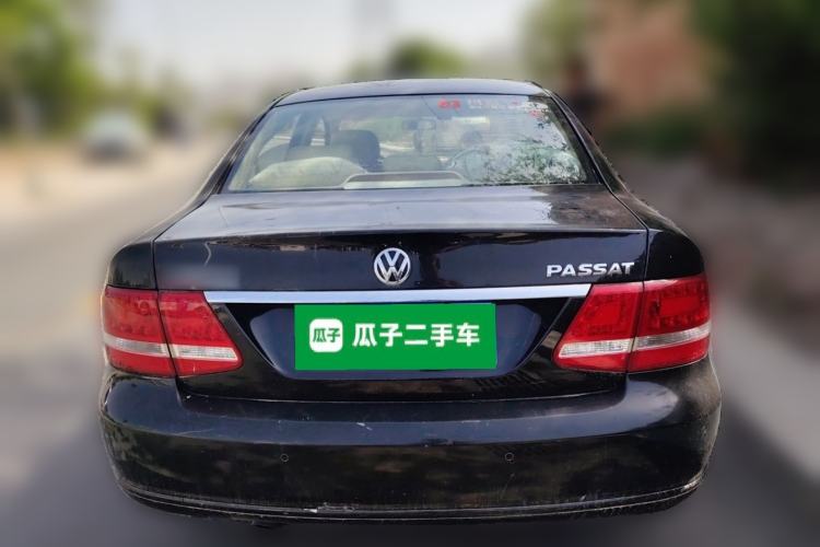 Used Volkswagen Passat 2009 2.0L MFI Manual Luxury Edition Rear