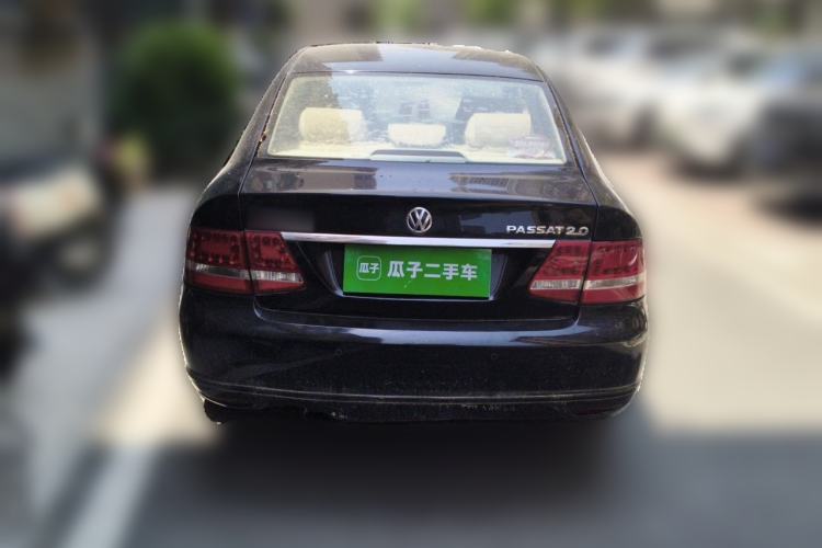 Used Volkswagen Passat 2009 2.0L MFI Automatic Luxury Edition Rear