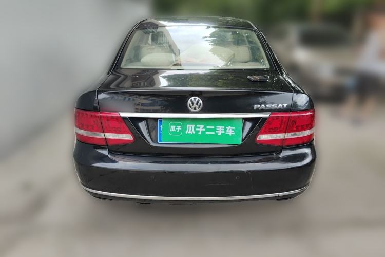 Used Volkswagen Passat 2009 2.0L MFI Automatic Luxury Edition Rear