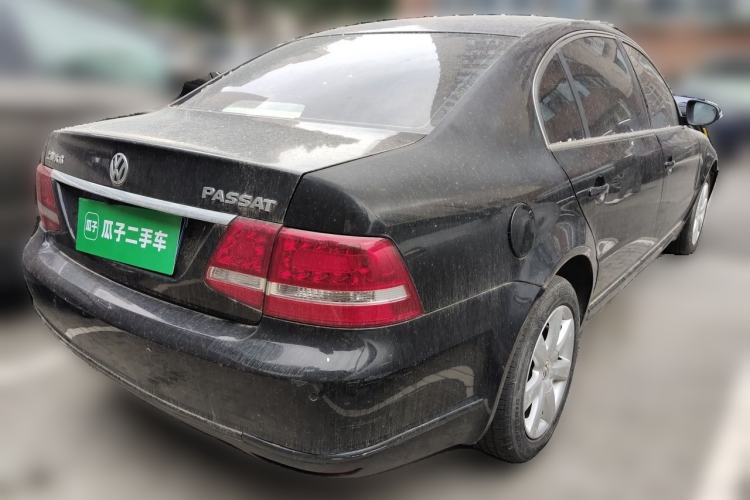 Used Volkswagen Passat 2009 2.0L MFI Manual Luxury Edition Rear Right 45 Deg