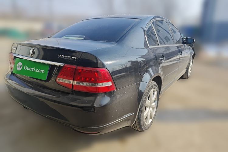 Used Volkswagen Passat 2009 2.0L MFI Automatic Luxury Edition Rear Right 45 Deg