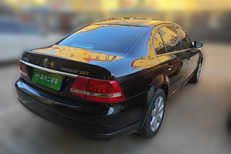 Used Volkswagen Passat 2009 1.8T Manual Luxury Model Rear Right 45 Deg
