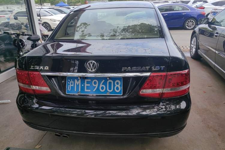 Used Volkswagen Passat 2009 1.8T Automatic Luxury Edition Rear