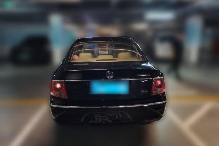 Used Volkswagen Passat 2009 2.0L MFI Manual Luxury Edition Rear