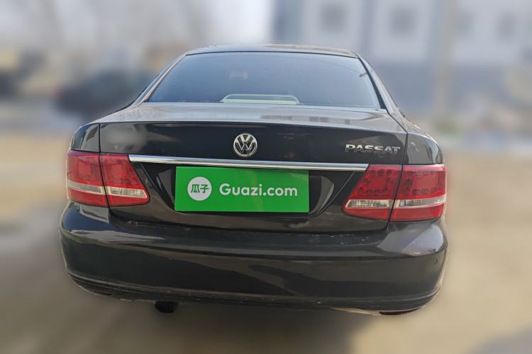 Used Volkswagen Passat 2009 2.0L MFI Automatic Luxury Edition Rear
