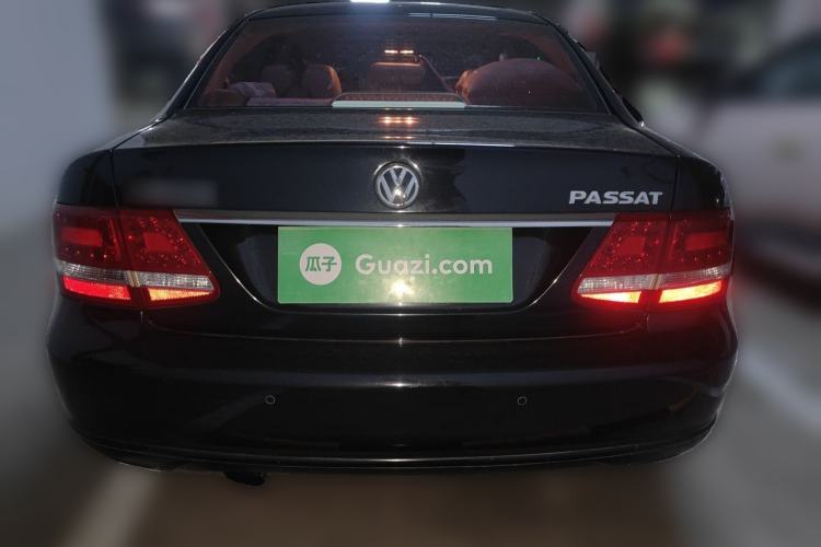 Used Volkswagen Passat 2009 2.0L MFI Manual Luxury Edition Rear