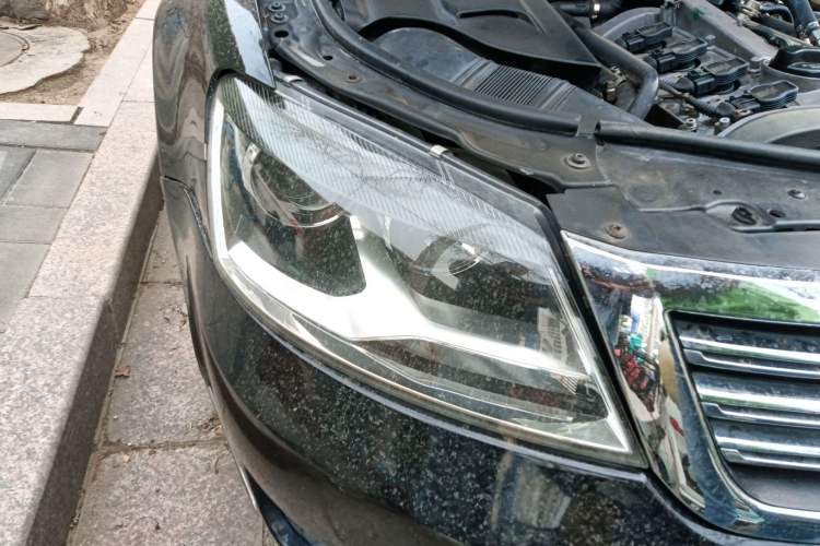 Used Volkswagen Passat 2009 1.8T Automatic Luxury Edition Right Front Headlight