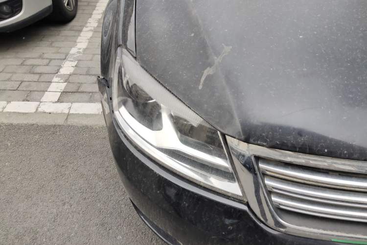 Used Volkswagen Passat 2009 2.0L MFI Manual Luxury Edition Right Front Headlight