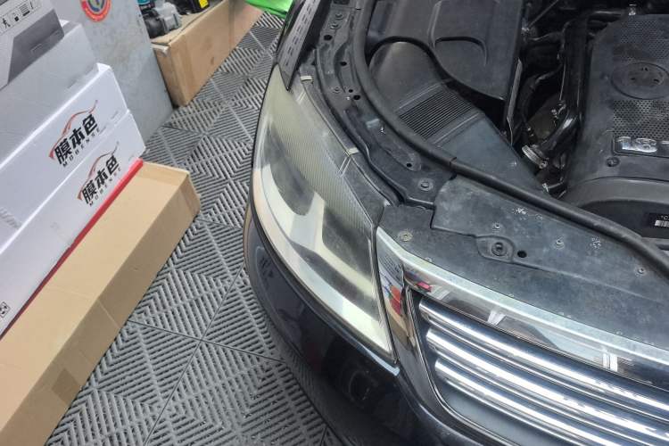 Used Volkswagen Passat 2009 1.8T Manual Luxury Edition Right Front Headlight