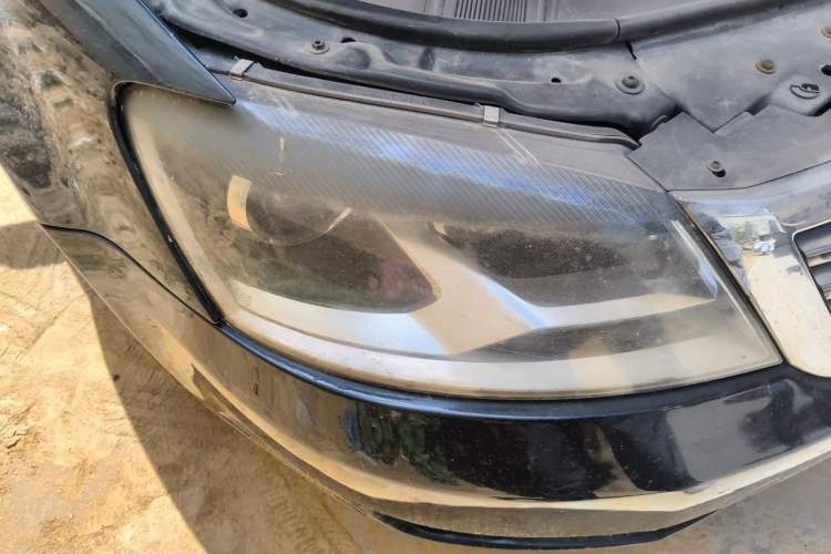 Used Volkswagen Passat 2009 1.8T Manual Luxury Model Right Front Headlight