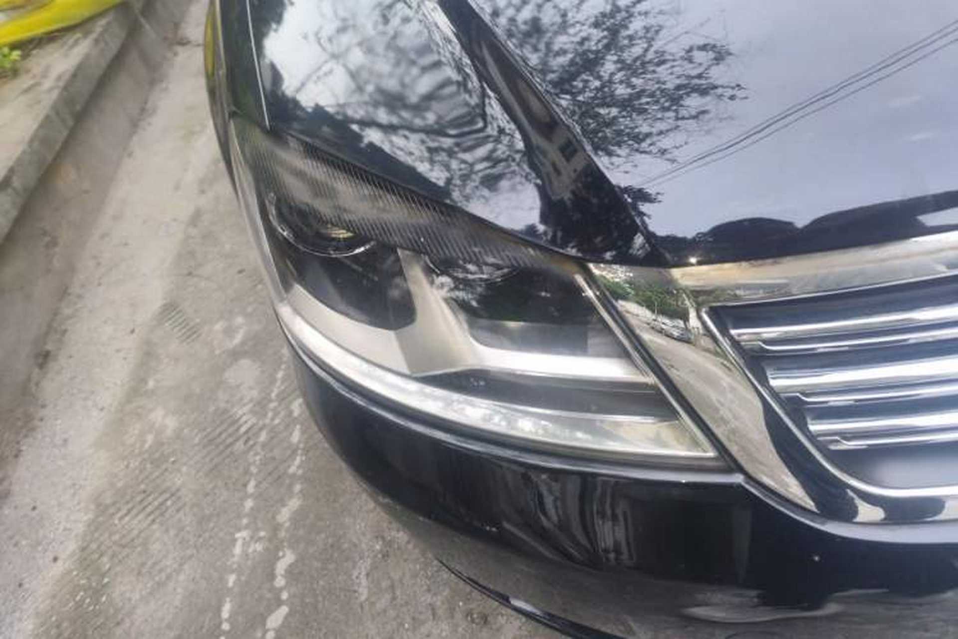 Used Volkswagen Passat 2009 2.0L MFI Automatic Luxury Edition Right Front Headlight