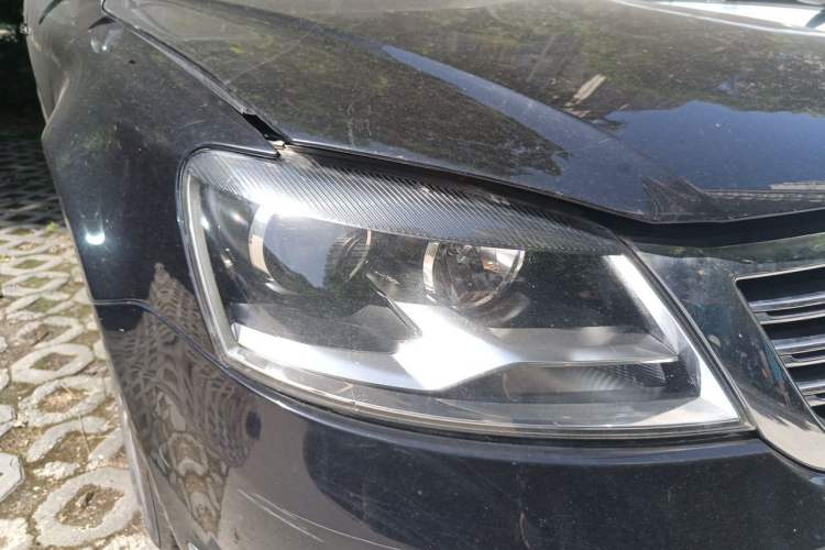 Used Volkswagen Passat 2009 1.8T Automatic Luxury Edition Right Front Headlight