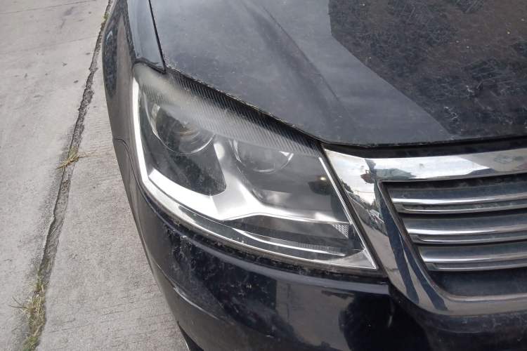 Used Volkswagen Passat 2009 1.8T Automatic Luxury Edition Right Front Headlight