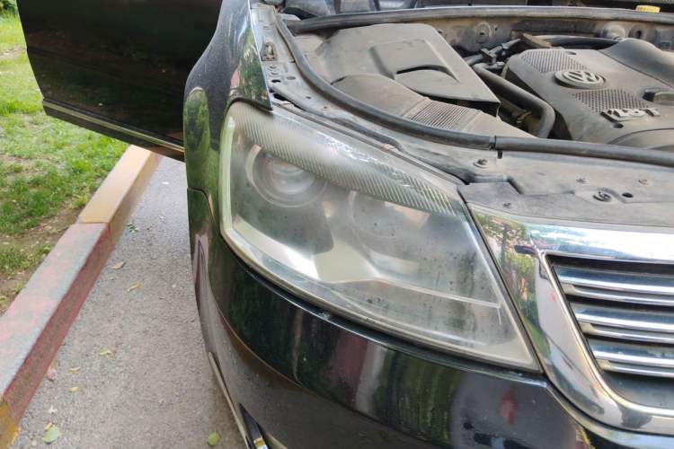 Used Volkswagen Passat 2009 1.8T Manual Luxury Model Right Front Headlight