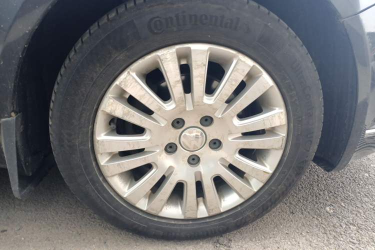 Used Volkswagen Passat 2009 1.8T Automatic Prestige Model Right Front Wheel Hub