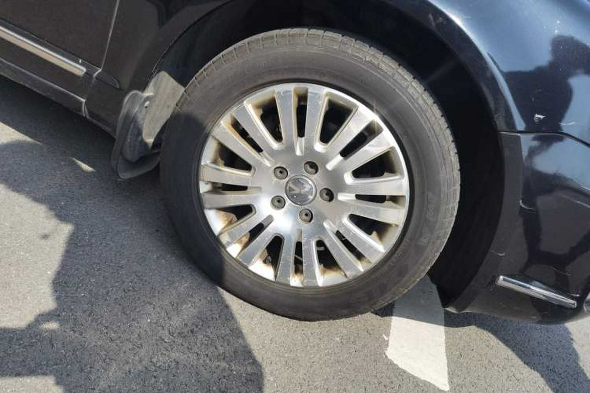 Used Volkswagen Passat 2009 1.8T Automatic Zunjie Model Right Front Wheel Hub
