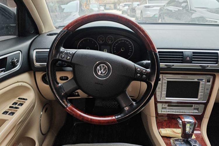 Used Volkswagen Passat 2009 1.8T Automatic Zunjie Model Steering Wheel