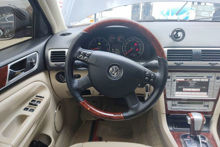 Used Volkswagen Passat 2009 1.8T Automatic Zunjie Model Steering Wheel