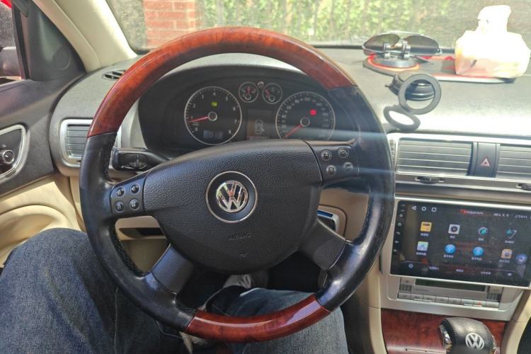 Used Volkswagen Passat 2009 1.8T Automatic Prestige Model Steering Wheel