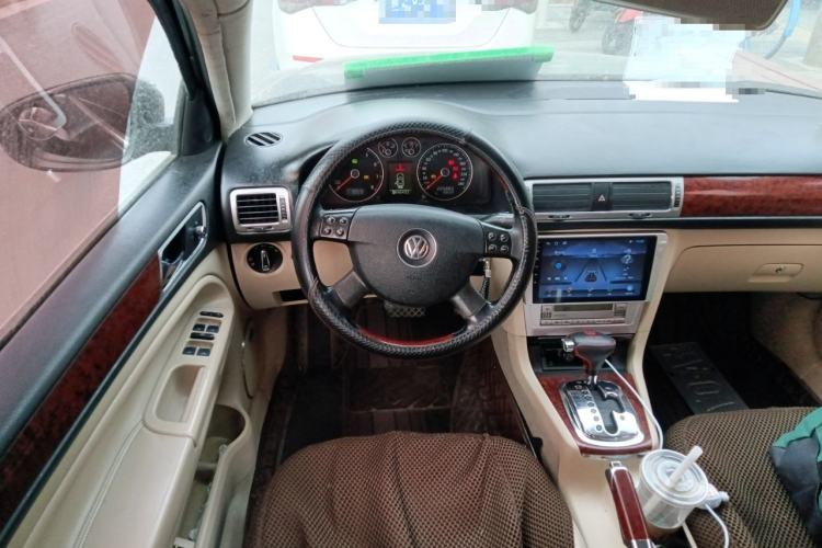 Used Volkswagen Passat 2009 1.8T Automatic Luxury Edition Steering Wheel