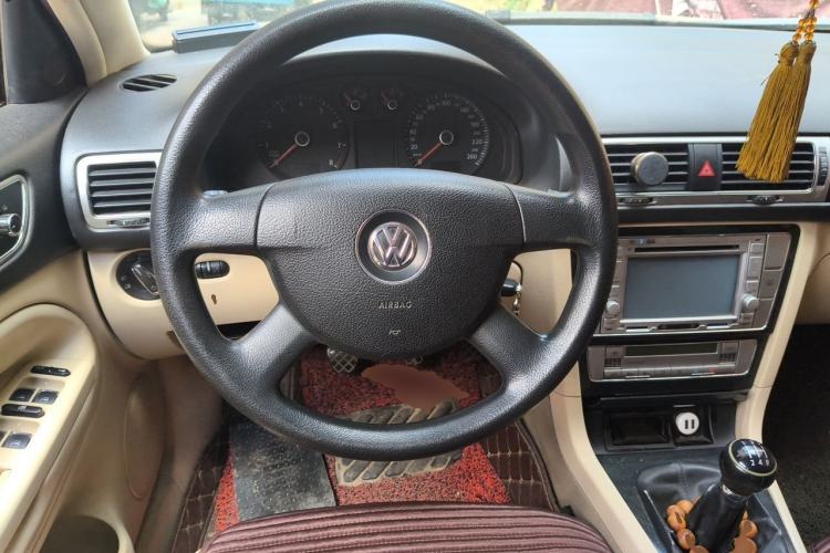 Used Volkswagen Passat 2009 1.8T Manual Luxury Model Steering Wheel