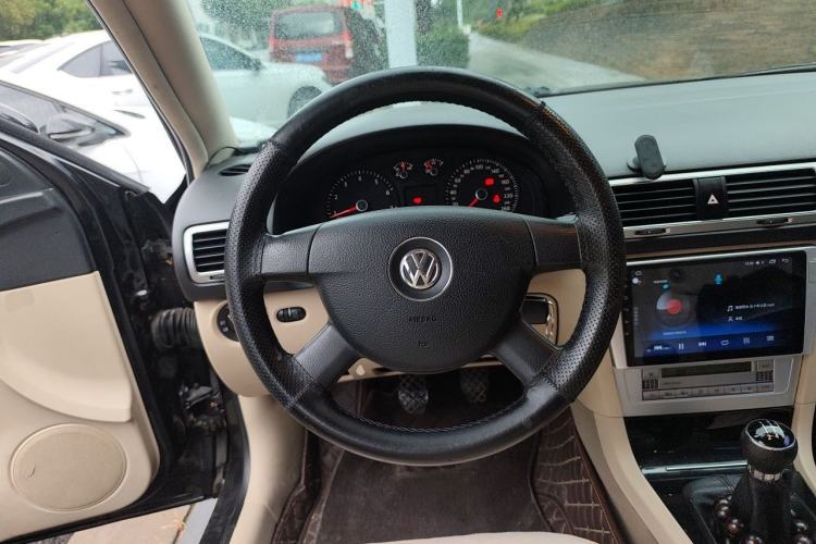 Used Volkswagen Passat 2009 1.8T Manual Luxury Model Steering Wheel