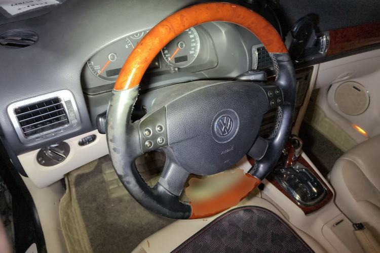 Used Volkswagen Passat 2009 1.8T Automatic Zunjie Model Steering Wheel