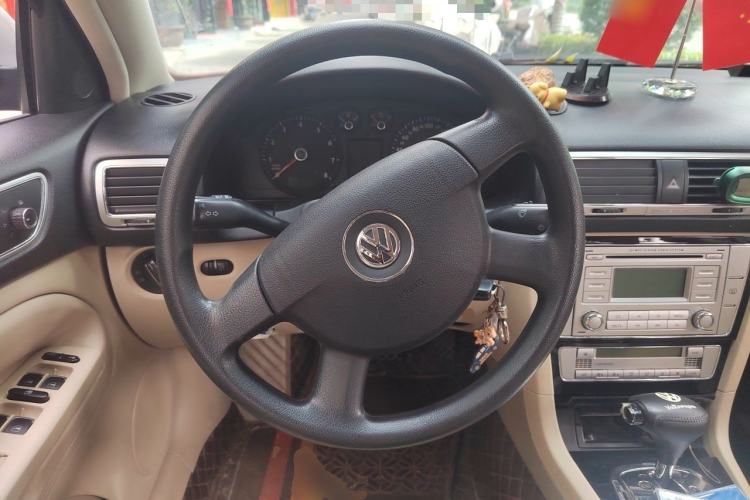 Used Volkswagen Passat 2009 1.8T Automatic Luxury Edition Steering Wheel
