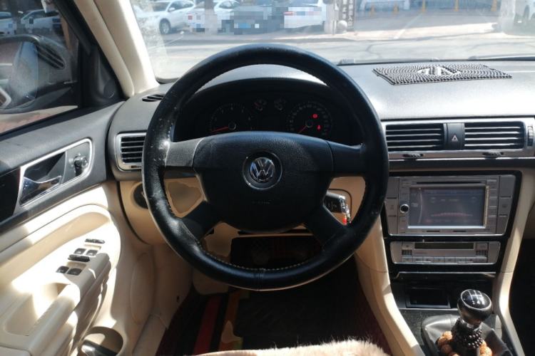 Used Volkswagen Passat 2009 1.8T Manual Luxury Model Steering Wheel
