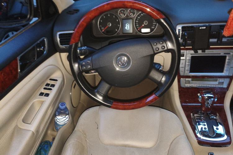 Used Volkswagen Passat 2009 1.8T Automatic Zunjie Model Steering Wheel