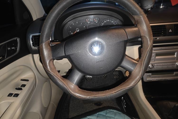 Used Volkswagen Passat 2009 2.0L MFI Manual Luxury Edition Steering Wheel